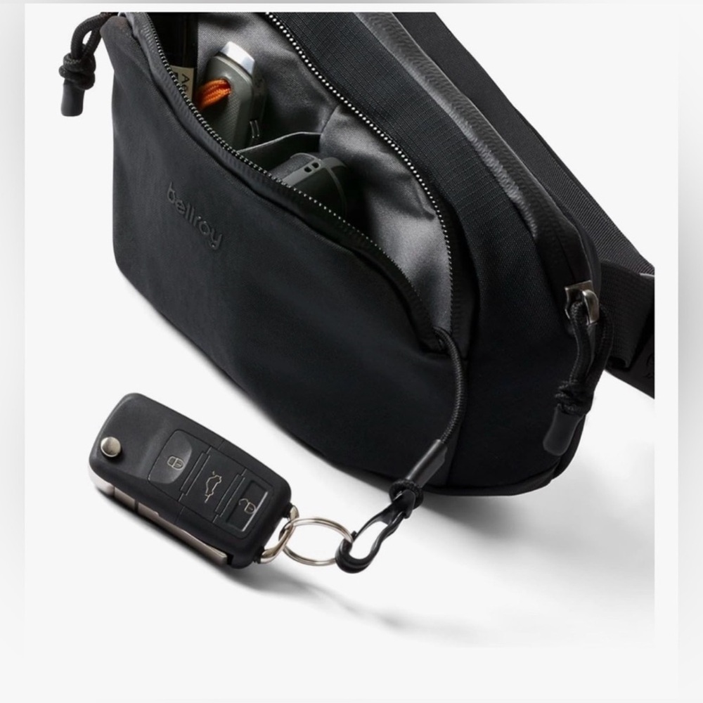 Urban Outfitters Unisex Bellroy Black Belt Bag - Picture 6 of 11